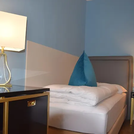Atel Lasserhof Hotel Solnohrad