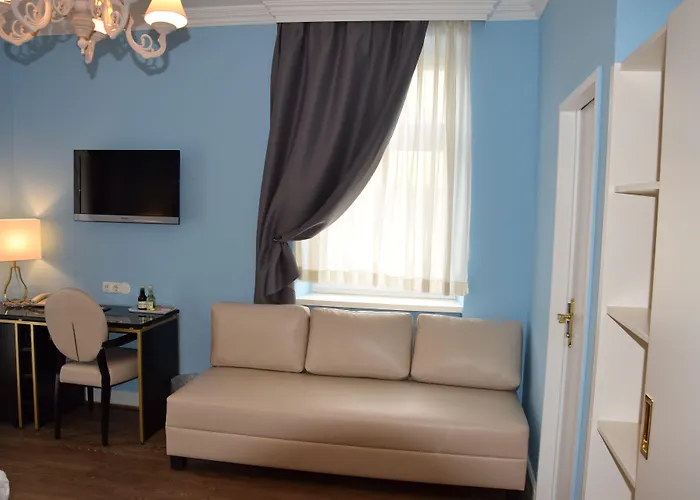 Atel Lasserhof Hotel 3*